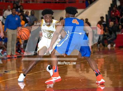 Thumbnail 1 in Althoff Catholic vs. East St. Louis photogallery.