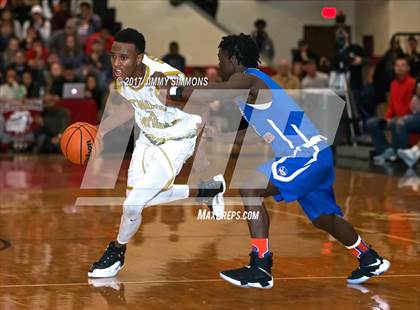 Thumbnail 2 in Althoff Catholic vs. East St. Louis photogallery.