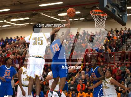 Thumbnail 3 in Althoff Catholic vs. East St. Louis photogallery.