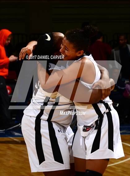 Thumbnail 3 in Ossining vs. Albertus Magnus (Section 1 Class AA Final) photogallery.