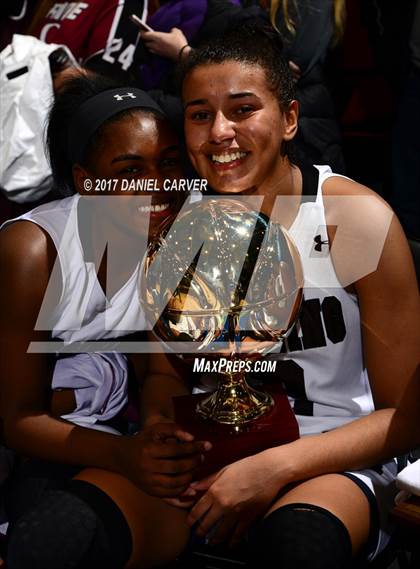 Thumbnail 2 in Ossining vs. Albertus Magnus (Section 1 Class AA Final) photogallery.