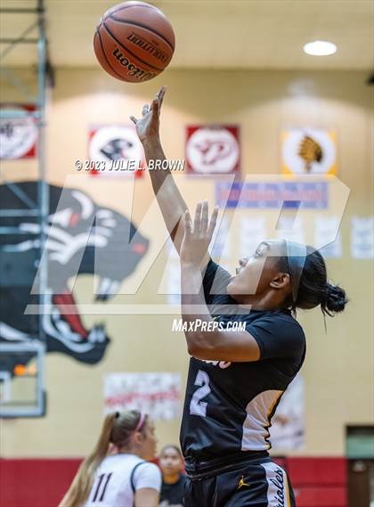Thumbnail 3 in North Central vs Avon (Paul Loggan Memorial Invitational) photogallery.