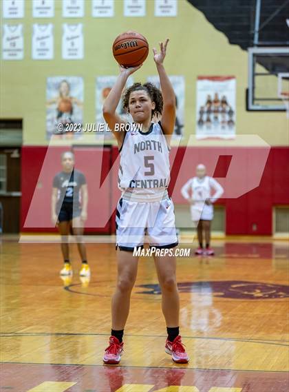 Thumbnail 3 in North Central vs Avon (Paul Loggan Memorial Invitational) photogallery.