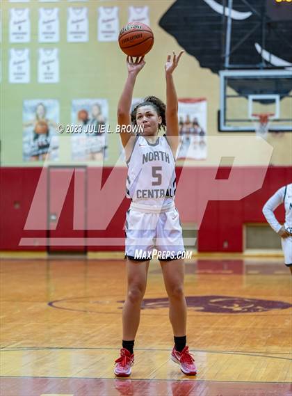 Thumbnail 3 in North Central vs Avon (Paul Loggan Memorial Invitational) photogallery.