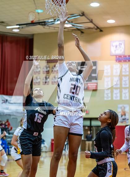 Thumbnail 2 in North Central vs Avon (Paul Loggan Memorial Invitational) photogallery.