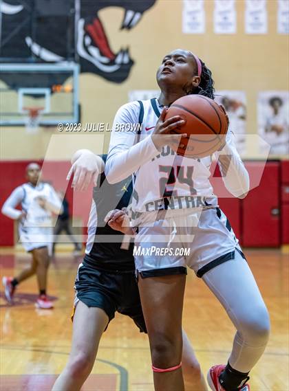 Thumbnail 1 in North Central vs Avon (Paul Loggan Memorial Invitational) photogallery.