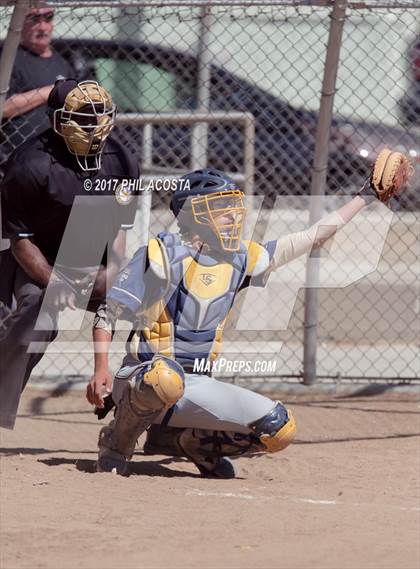 Thumbnail 3 in Eagle Rock vs Franklin photogallery.