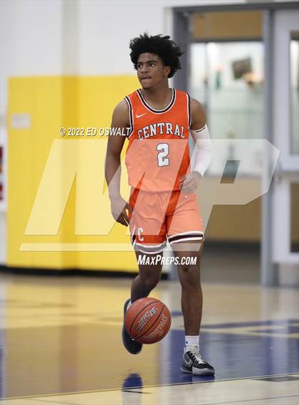 Thumbnail 1 in Salesian College Preparatory vs. Central (CIF D2 NorCal First Round) photogallery.