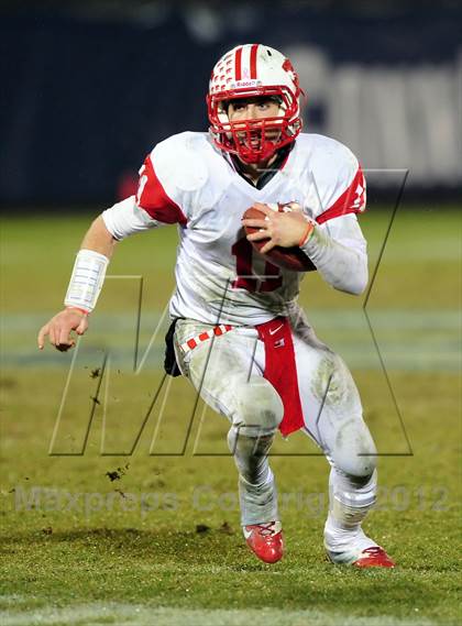 Thumbnail 2 in Norwich Free Academy vs. Xavier (CIAC Class LL Final) photogallery.