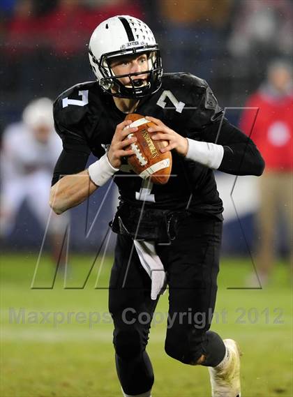 Thumbnail 2 in Norwich Free Academy vs. Xavier (CIAC Class LL Final) photogallery.