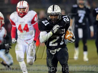 Thumbnail 2 in Norwich Free Academy vs. Xavier (CIAC Class LL Final) photogallery.