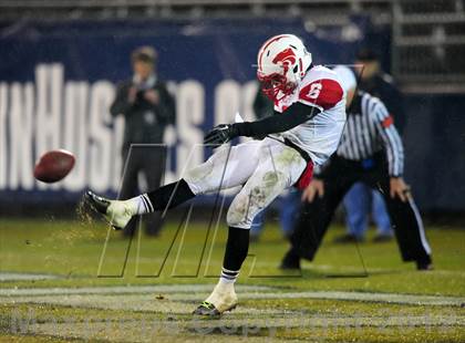 Thumbnail 2 in Norwich Free Academy vs. Xavier (CIAC Class LL Final) photogallery.