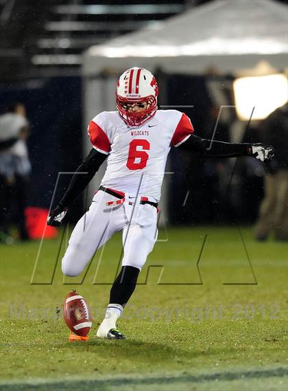 Thumbnail 2 in Norwich Free Academy vs. Xavier (CIAC Class LL Final) photogallery.