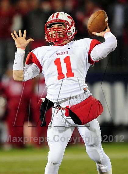 Thumbnail 2 in Norwich Free Academy vs. Xavier (CIAC Class LL Final) photogallery.