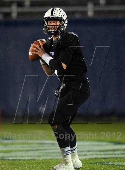 Thumbnail 2 in Norwich Free Academy vs. Xavier (CIAC Class LL Final) photogallery.