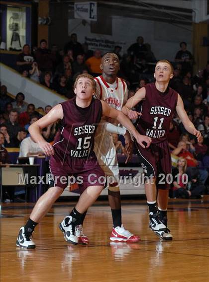 Thumbnail 2 in Meridian vs. Sesser-Valier (IHSA Class 1A Sectional Championship) photogallery.