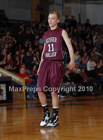 Thumbnail 1 in Meridian vs. Sesser-Valier (IHSA Class 1A Sectional Championship) photogallery.