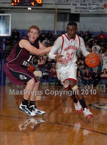 Thumbnail 3 in Meridian vs. Sesser-Valier (IHSA Class 1A Sectional Championship) photogallery.