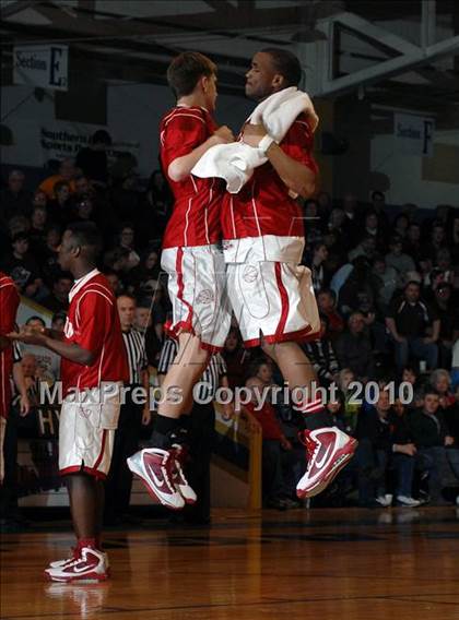 Thumbnail 3 in Meridian vs. Sesser-Valier (IHSA Class 1A Sectional Championship) photogallery.