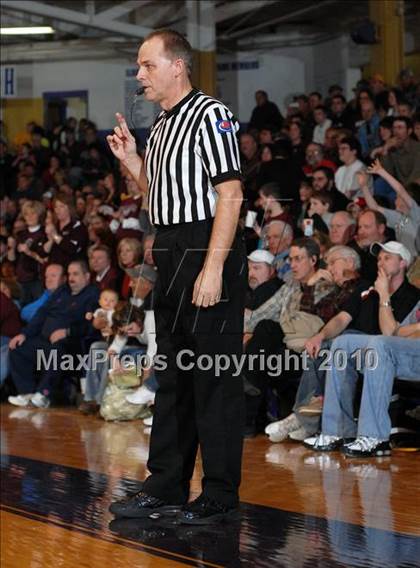 Thumbnail 1 in Meridian vs. Sesser-Valier (IHSA Class 1A Sectional Championship) photogallery.