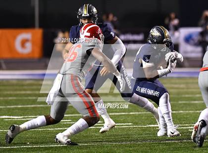 Thumbnail 3 in St. John Bosco vs. Mater Dei (CIF SS DIV 1 Final) photogallery.