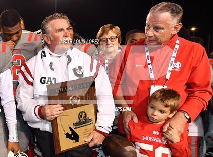 Thumbnail 2 in St. John Bosco vs. Mater Dei (CIF SS DIV 1 Final) photogallery.