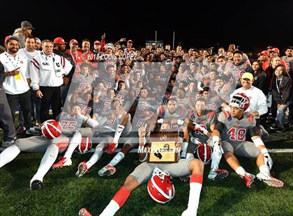 Thumbnail 3 in St. John Bosco vs. Mater Dei (CIF SS DIV 1 Final) photogallery.