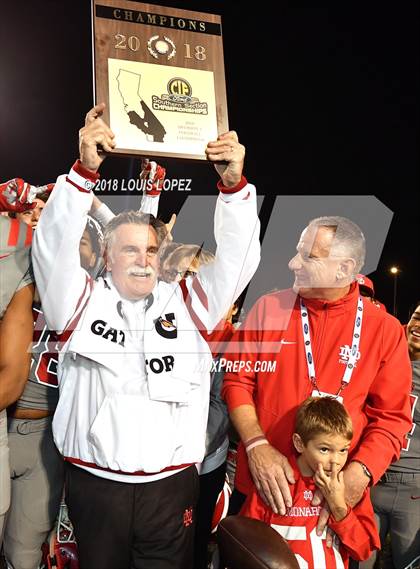 Thumbnail 2 in St. John Bosco vs. Mater Dei (CIF SS DIV 1 Final) photogallery.