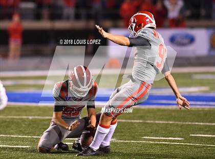 Thumbnail 3 in St. John Bosco vs. Mater Dei (CIF SS DIV 1 Final) photogallery.