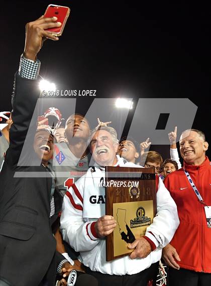 Thumbnail 1 in St. John Bosco vs. Mater Dei (CIF SS DIV 1 Final) photogallery.