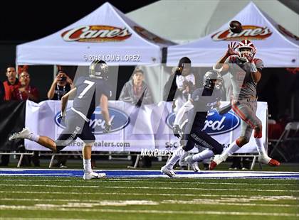 Thumbnail 1 in St. John Bosco vs. Mater Dei (CIF SS DIV 1 Final) photogallery.