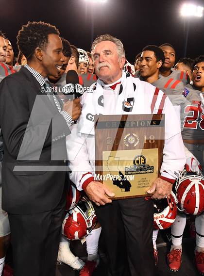 Thumbnail 3 in St. John Bosco vs. Mater Dei (CIF SS DIV 1 Final) photogallery.