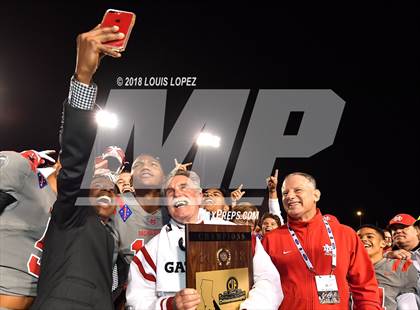Thumbnail 3 in St. John Bosco vs. Mater Dei (CIF SS DIV 1 Final) photogallery.