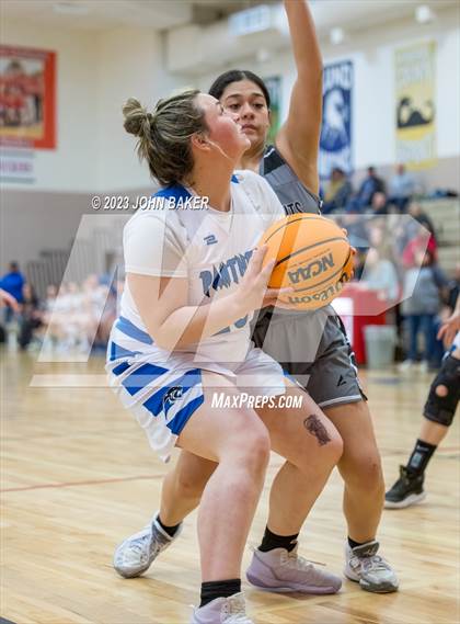 Thumbnail 3 in Round Mountain vs. Pahranagat Valley (NIAA 1A Central League Finals) photogallery.