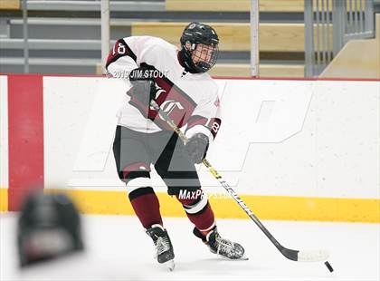 Thumbnail 2 in Loomis Chaffee vs. Avon Old Farms (Avon Jamboree) photogallery.