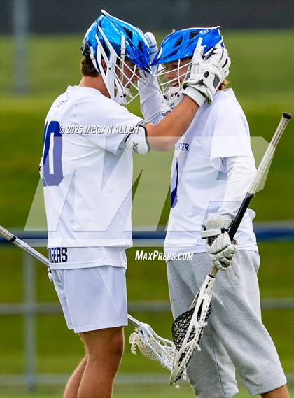 Thumbnail 1 in St. Xavier vs. Mason (OHSAA Division 1 Region 4 Regional Final) photogallery.
