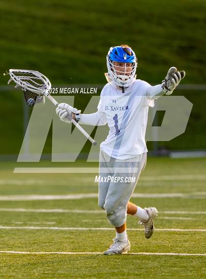 Thumbnail 1 in St. Xavier vs. Mason (OHSAA Division 1 Region 4 Regional Final) photogallery.
