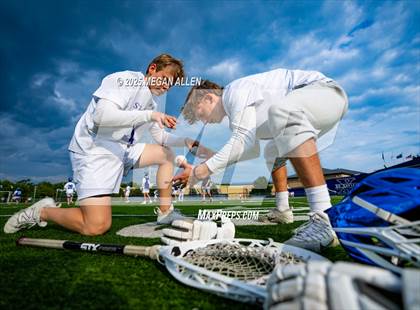 Thumbnail 1 in St. Xavier vs. Mason (OHSAA Division 1 Region 4 Regional Final) photogallery.
