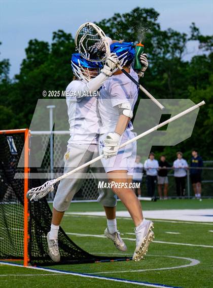 Thumbnail 3 in St. Xavier vs. Mason (OHSAA Division 1 Region 4 Regional Final) photogallery.