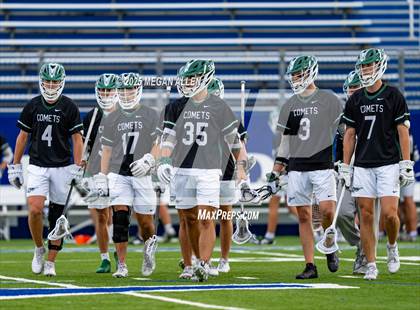 Thumbnail 2 in St. Xavier vs. Mason (OHSAA Division 1 Region 4 Regional Final) photogallery.
