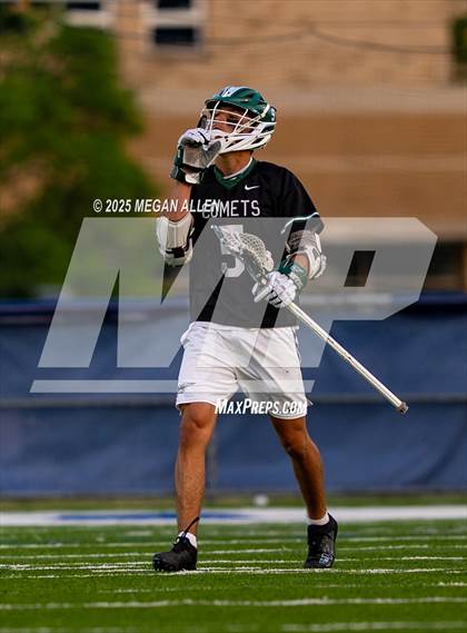 Thumbnail 2 in St. Xavier vs. Mason (OHSAA Division 1 Region 4 Regional Final) photogallery.