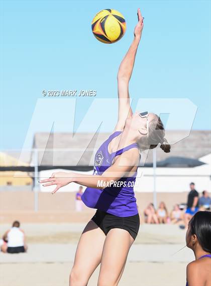 Thumbnail 3 in O'Connor vs. Millennium (AIA DI Pairs Semifinal) photogallery.