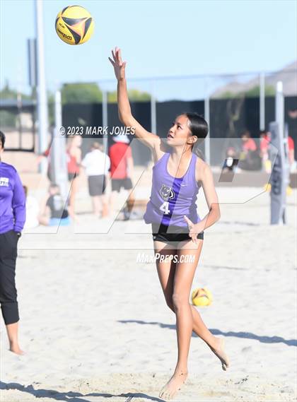 Thumbnail 1 in O'Connor vs. Millennium (AIA DI Pairs Semifinal) photogallery.