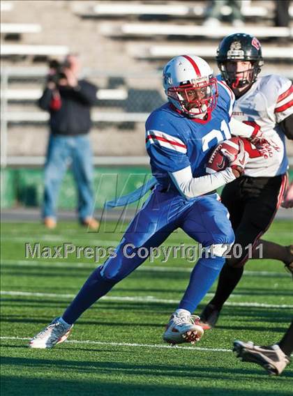 Thumbnail 2 in Mt. Pleasant vs. Exeter-West Greenwich (RIIL Division 4 Final) photogallery.