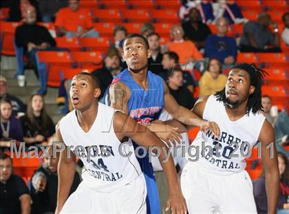 Thumbnail 3 in Warren Central vs. Duncanville (Marshall County Hoopfest) photogallery.