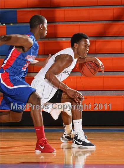 Thumbnail 1 in Warren Central vs. Duncanville (Marshall County Hoopfest) photogallery.