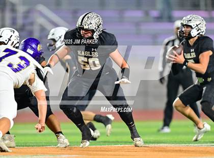 Thumbnail 1 in Shiner vs. Junction (UIL 2A D2 Football Quarterfinal) photogallery.