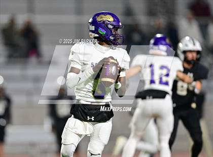 Thumbnail 1 in Shiner vs. Junction (UIL 2A D2 Football Quarterfinal) photogallery.