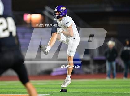 Thumbnail 1 in Shiner vs. Junction (UIL 2A D2 Football Quarterfinal) photogallery.