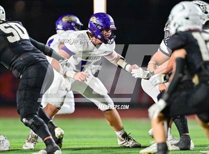 Thumbnail 3 in Shiner vs. Junction (UIL 2A D2 Football Quarterfinal) photogallery.